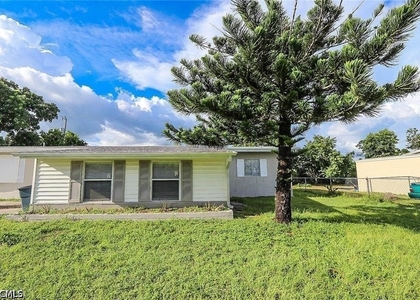 305 Bougainvillea Road W - Photo 1