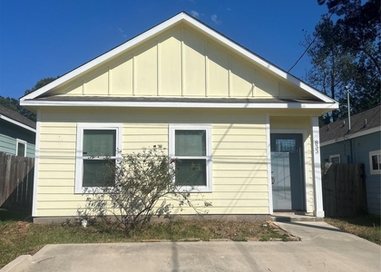 833 Omeara - Photo 1