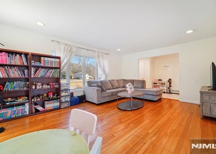 324 Brook - Photo 1