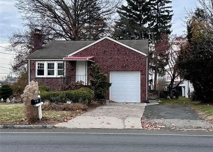 8 Plymouth - Photo 1