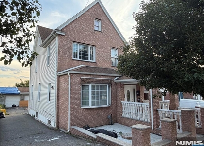 664 Prospect - Photo 1