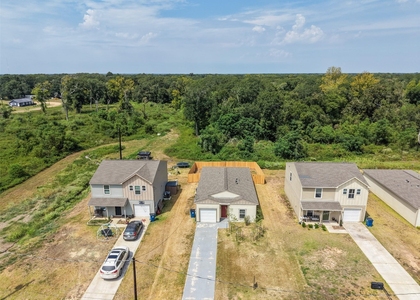 2537 18th Street - Photo 1