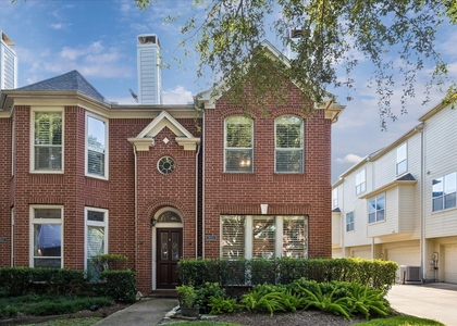811 W Heights Hollow Lane - Photo 1