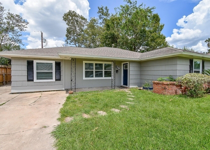 7406 Schiller Street - Photo 1