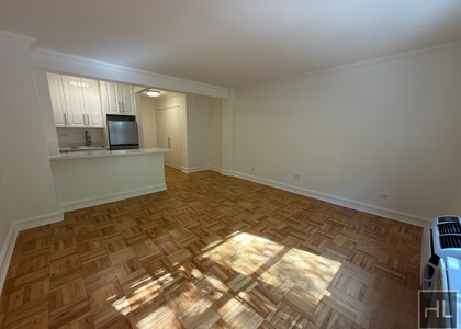 West 16 Street - Photo 1
