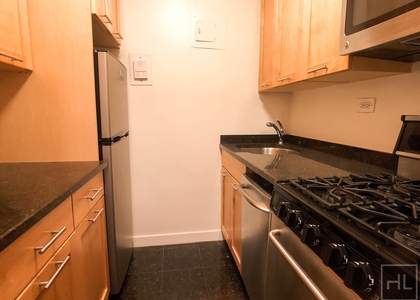 Fourth Avenue - Photo 1