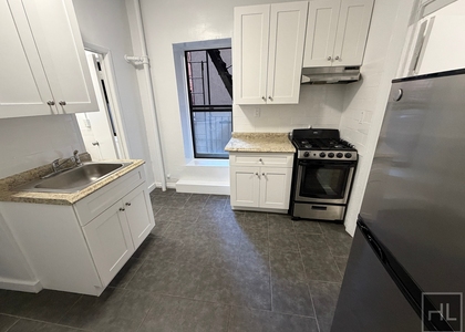 York Avenue - Photo 1