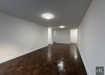 5 Avenue - Photo 1