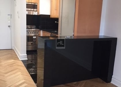 West 16 Street - Photo 1