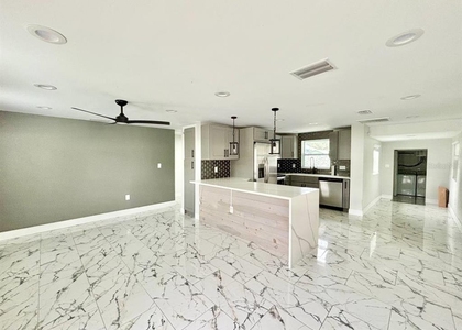 425 Orangewood Drive - Photo 1