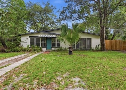 1038 Ne 21st Avenue - Photo 1
