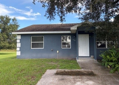 1938 Se Cherry Drive - Photo 1