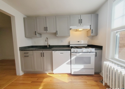 33 Holcomb Avenue - Photo 1