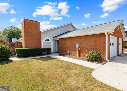 120 Courtyard Lane - Photo 1