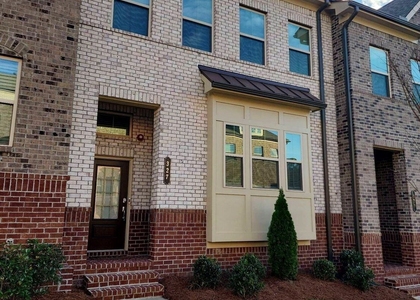 327 Commons Avenue - Photo 1