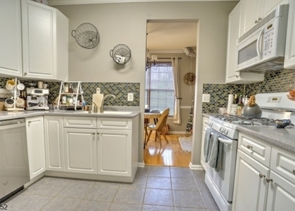 43 Conover Ter - Photo 1