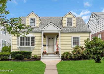 312 Salem Avenue - Photo 1