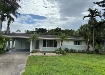 80 Nw 3rd Court - Photo 1