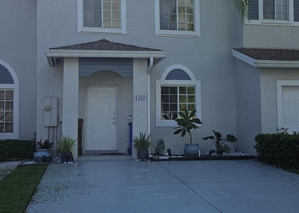 1460 Sw 47th Avenue - Photo 1