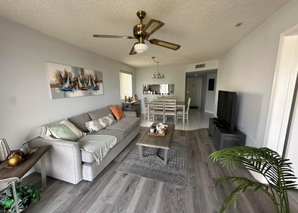 3138 Via Poinciana - Photo 1