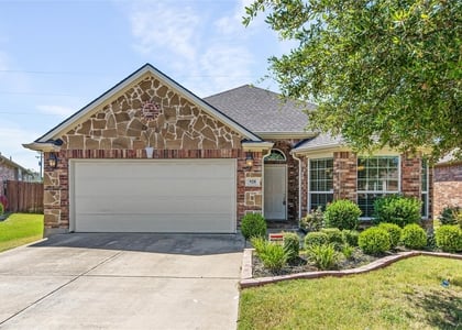 928 Wellington Drive - Photo 1