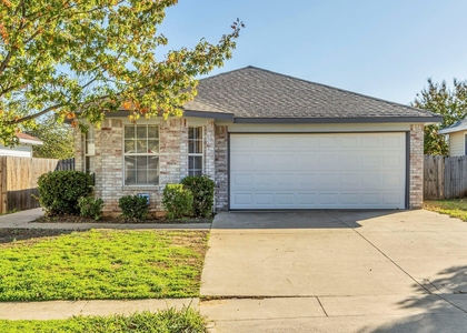 2920 Newport Avenue - Photo 1