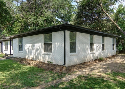 619 9th Street - Photo 1