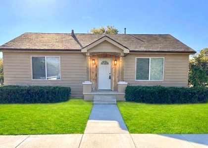 1120 N Ross Avenue - Photo 1