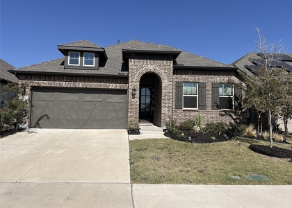 352 Foxthorne Way - Photo 1