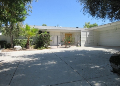24300 Hatteras Street - Photo 1