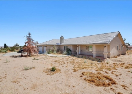 13227 Smith Road - Photo 1