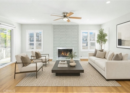 810 W Balboa Boulevard - Photo 1