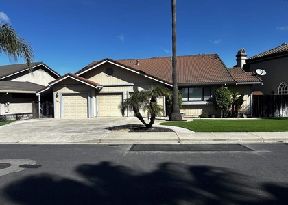 5593 Drakes Dr - Photo 1