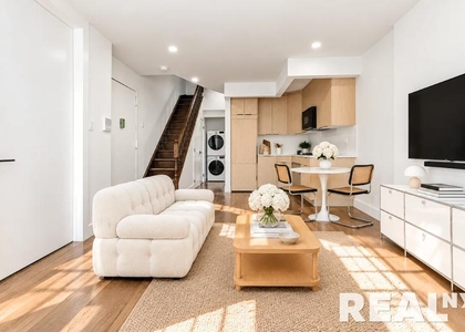 Seventh Avenue - Photo 1