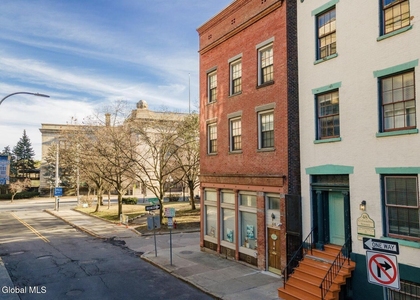 46 Columbia Street - Photo 1