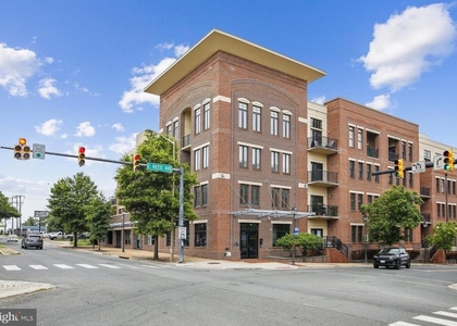 181 E Reed Avenue - Photo 1