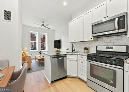 2821 Poplar Street - Photo 1