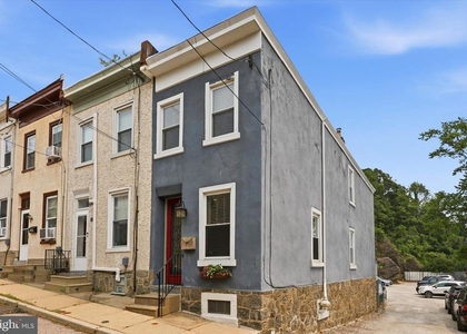 305 Carson Street - Photo 1