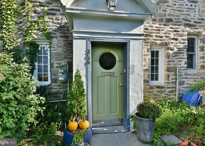 346 E Meehan Avenue - Photo 1