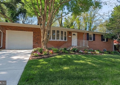 8209 Rosaryville Road - Photo 1