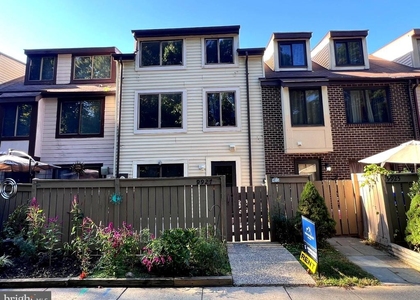 9927 Forest View Place - Photo 1
