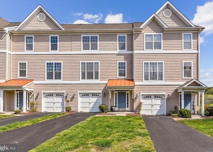 33829 Connecticut Avenue - Photo 1