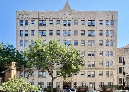 917 W Eastwood Avenue - Photo 1