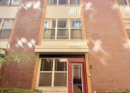1234 W Monroe Street - Photo 1