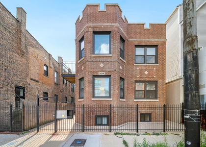3014 N California Avenue - Photo 1