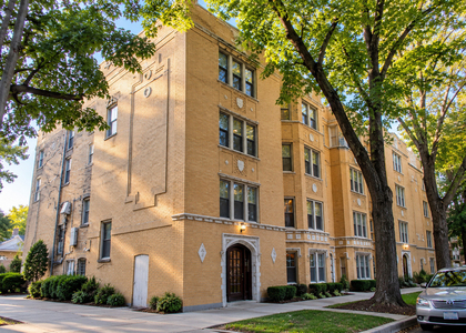 6452 N Bell Avenue - Photo 1