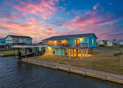 7108 E Hunter Drive - Photo 1