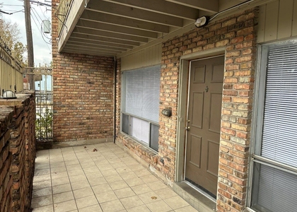 820 W Alabama Street - Photo 1