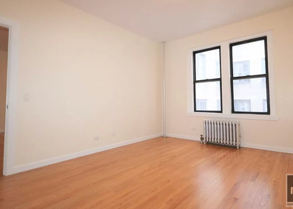 West 10th Street - Photo 1