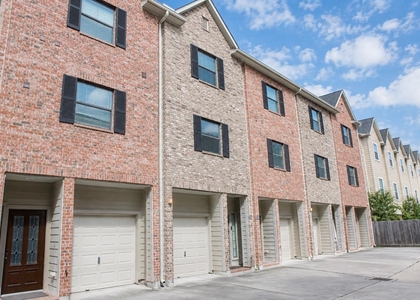 2904 Chenevert Street - Photo 1